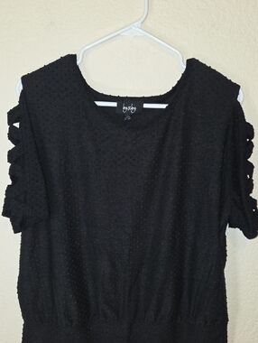 by & by Black Cold-Shoulder Textured Women's Tunic